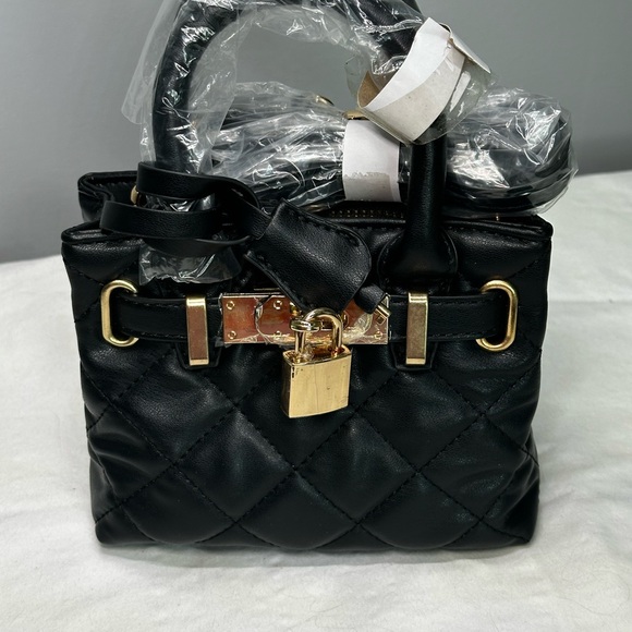 NWT Badgley Mischka Black Quilted Tote - Picture 2 of 9